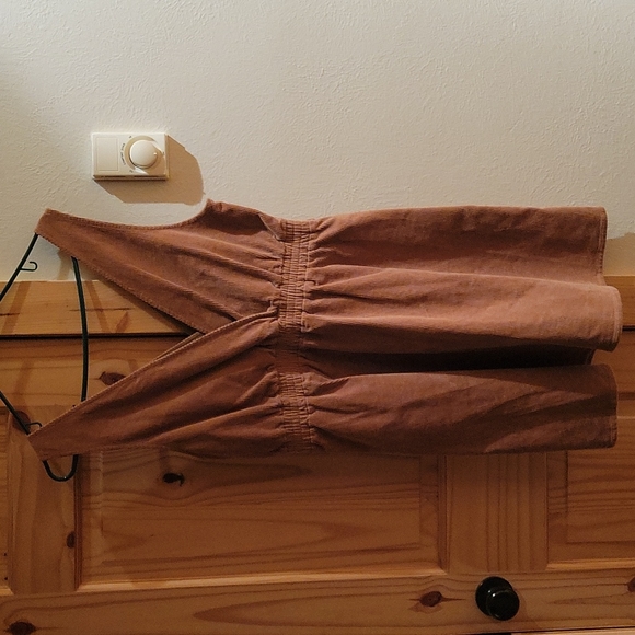 Dress - Picture 4 of 4